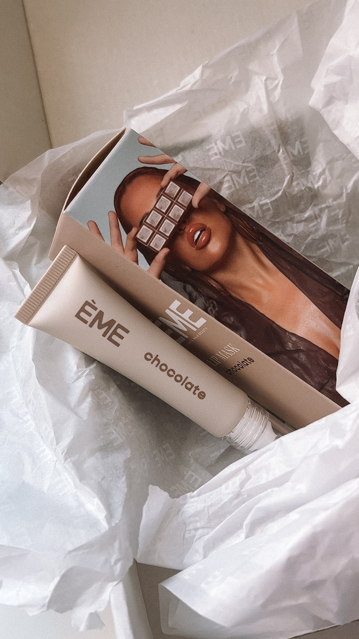 Criação de Conteúdo UGC - Éme Beauty
